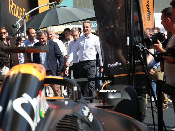 F1