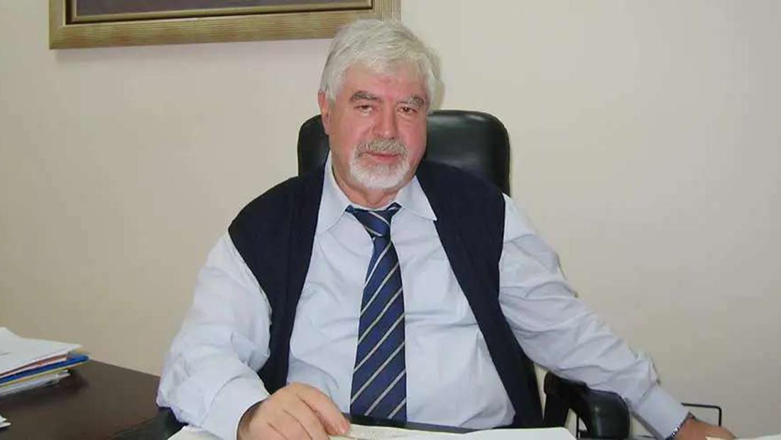 Αλεξάκης