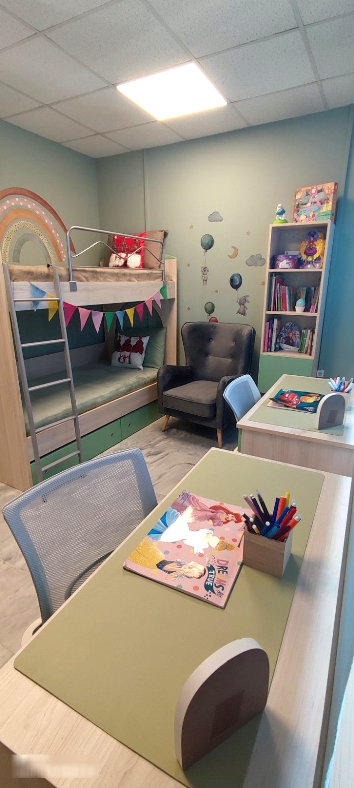 Φιλοξενίας Ανηλίκων