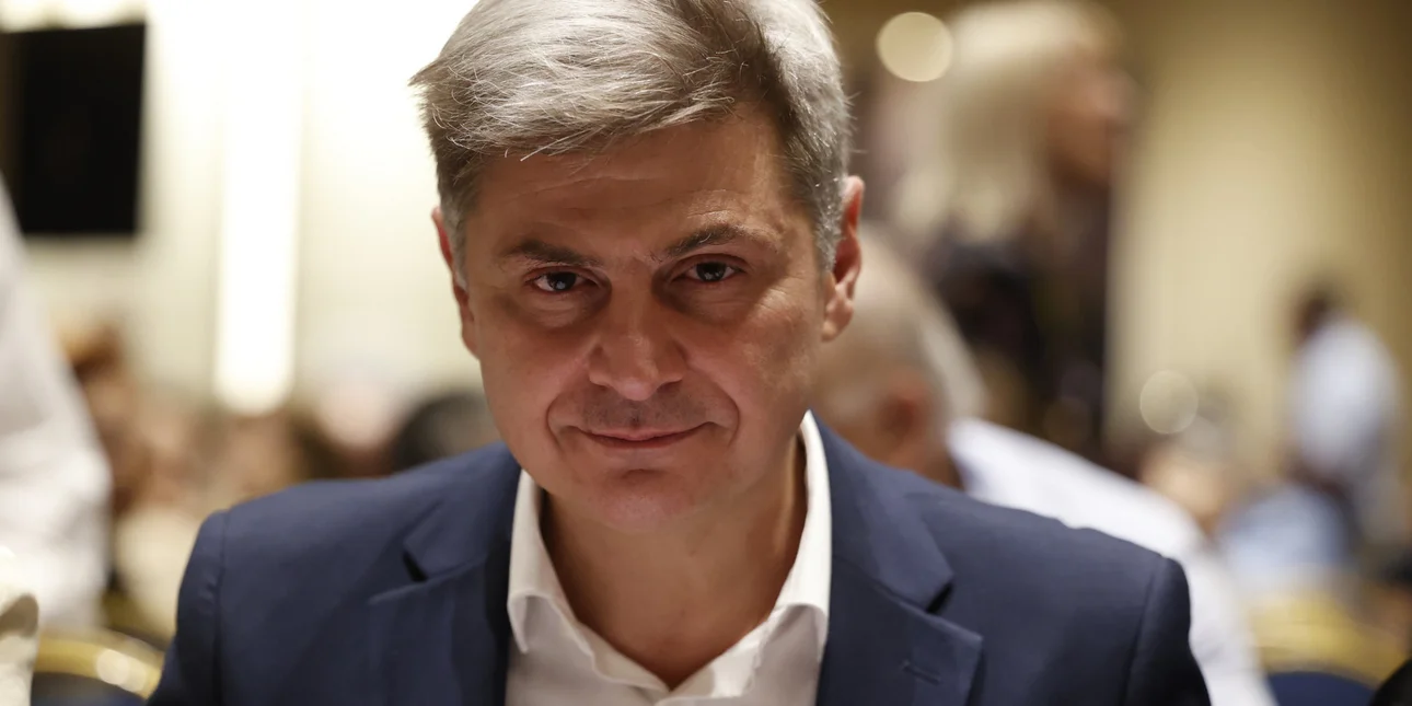 Φαραντούρης