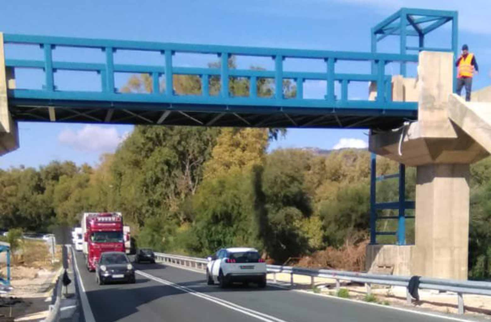 πεζογέφυρα