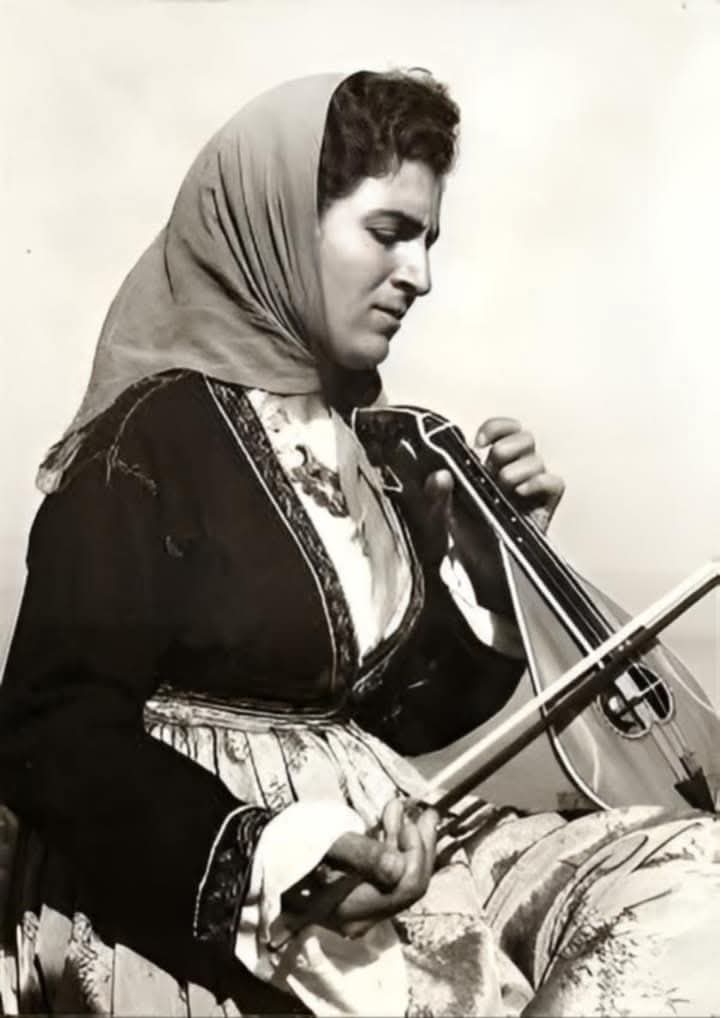 Ασπασία Παπαδάκη