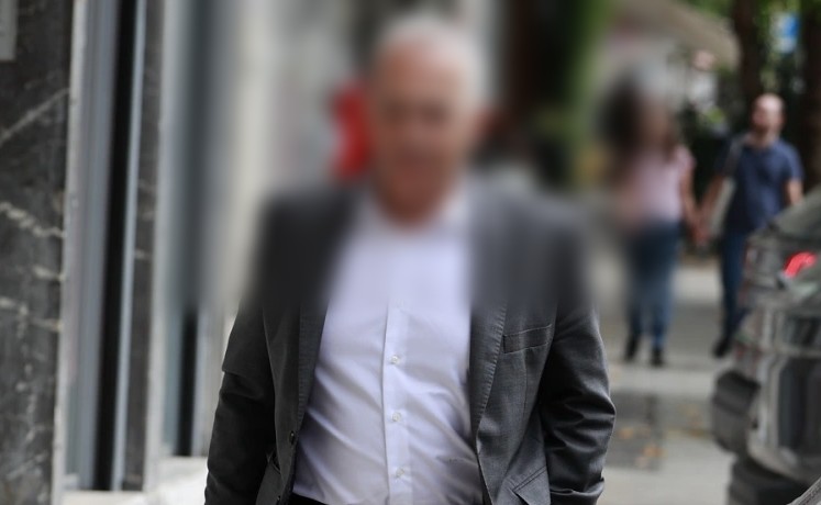 Αποστολάκης